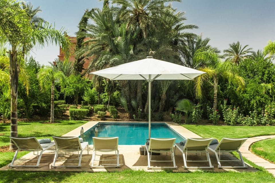 Patio, Garden, Swimming pool
