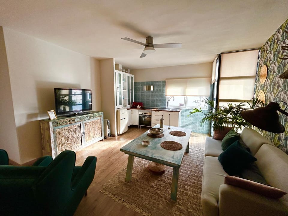 Communal lounge/ TV room, TV and multimedia, Living room, Seating area, Evening entertainment, fireplace