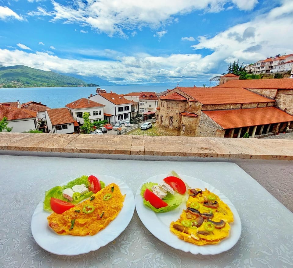 View (from property/room), City view, Garden view, Lake view, Landmark view, Landmark view, Mountain view, Mountain view, Sea view, Street view, Breakfast