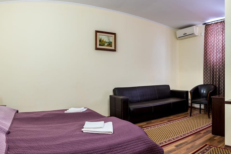 Bed, Photo of the whole room