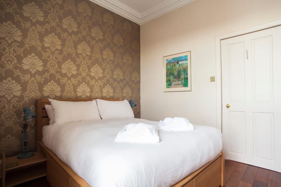 Sophisticated Edinburgh Apartment in City Centre Apartment in Edinburgh