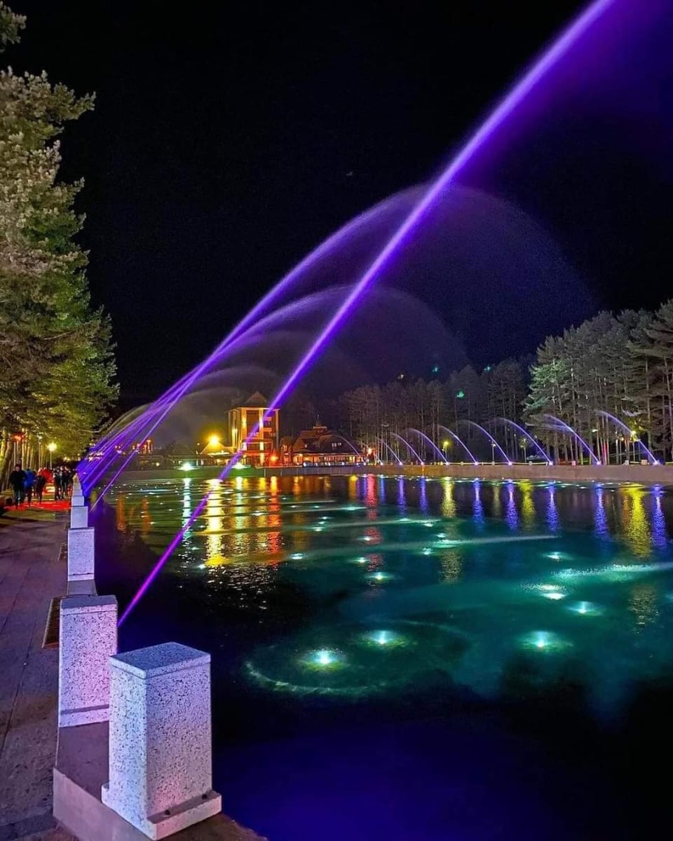 Nearby landmark, Neighbourhood