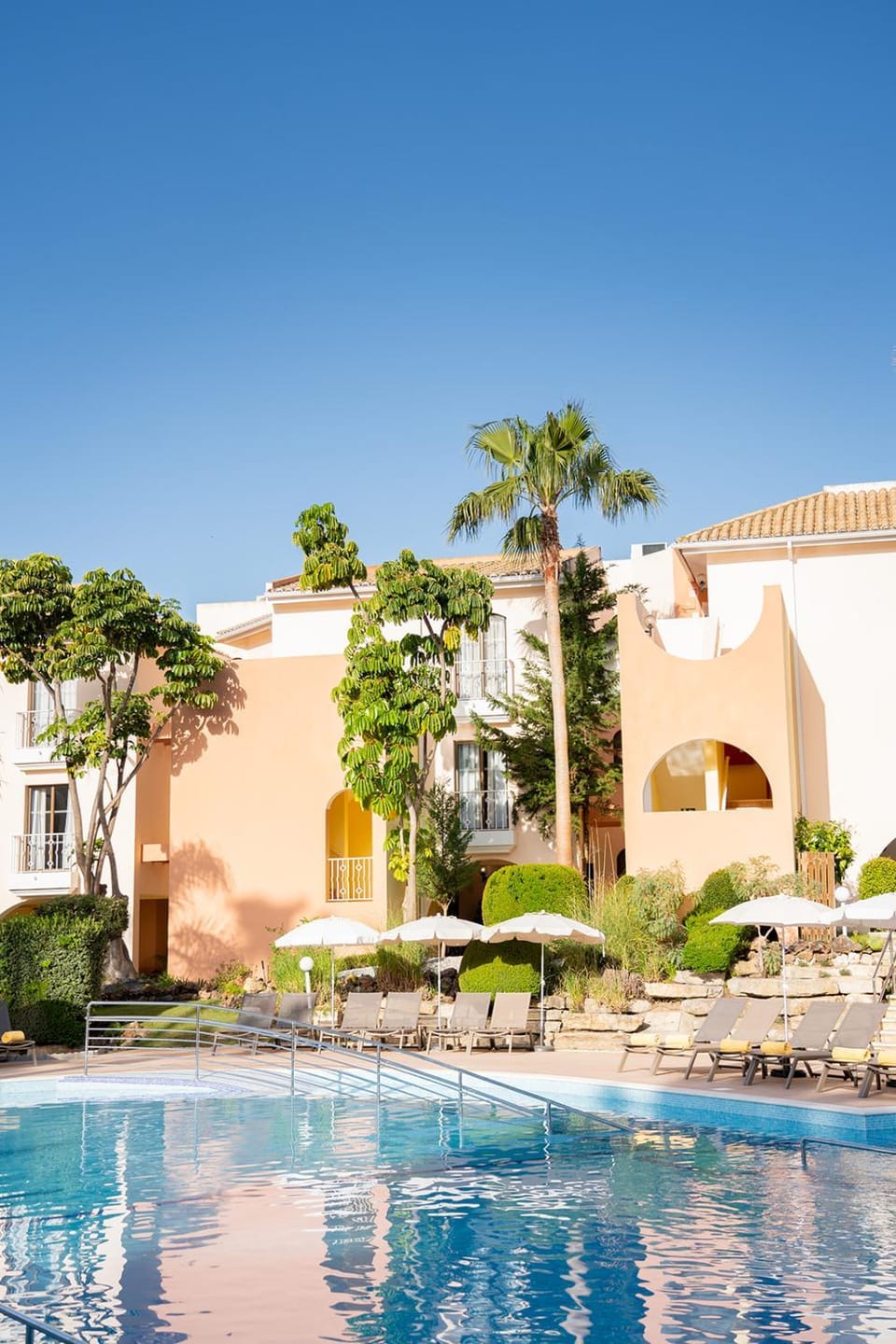 Property building, Swimming pool