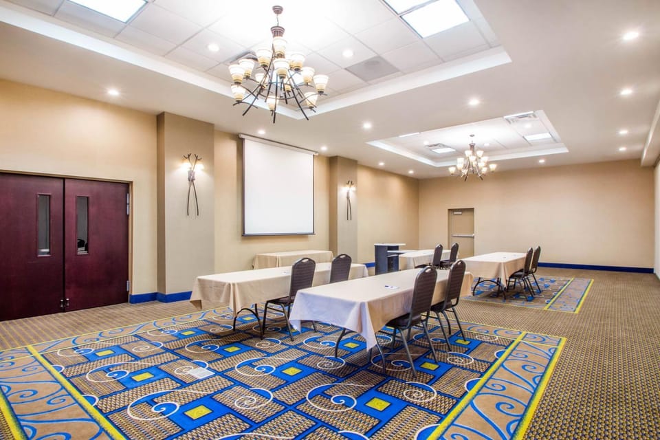 Meeting/conference room
