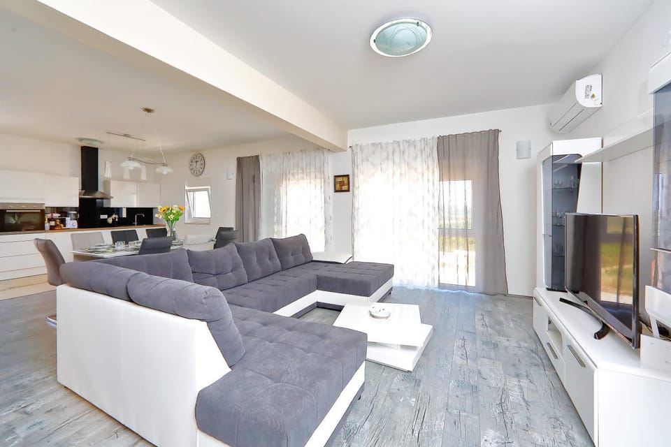 Panorama Hills Villa in Šibenik-Knin County, Croatia