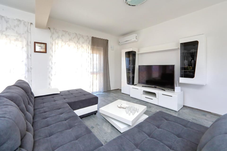 Panorama Hills Villa in Šibenik-Knin County, Croatia