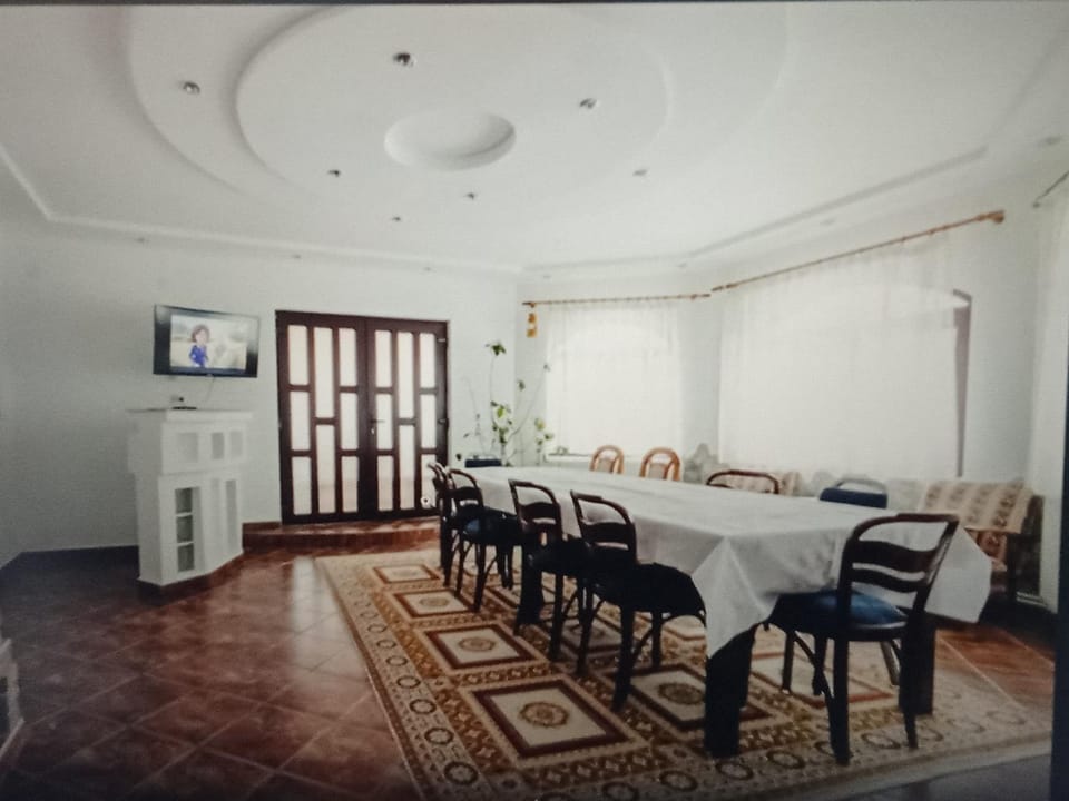Pensiunea Casa Matei Bed and Breakfast in Romania