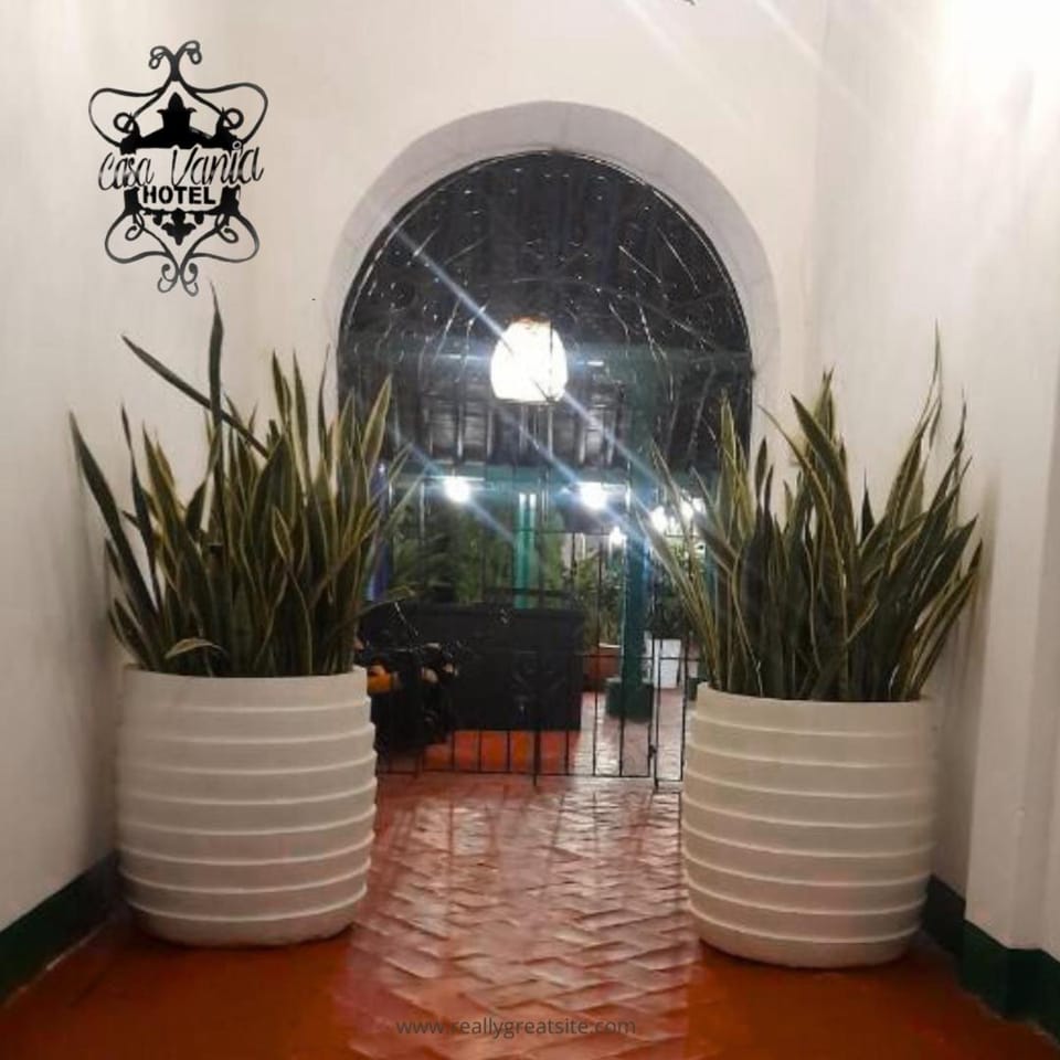 HOTEL CASA VANIA MOMPOX, Centro histórico, Con Parqueadero en el Hotel Hotel in Santa Cruz de Mompox