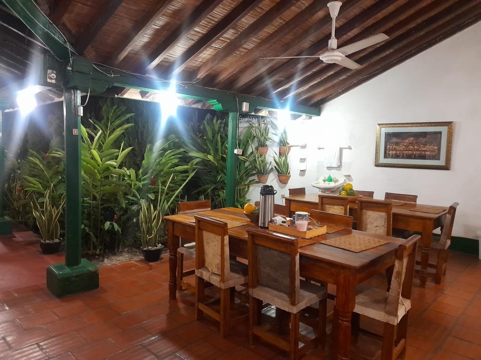 HOTEL CASA VANIA MOMPOX, Centro histórico, Con Parqueadero en el Hotel Hotel in Santa Cruz de Mompox
