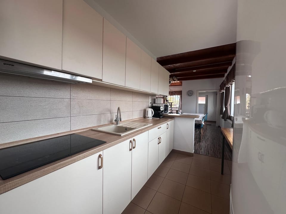 Communal kitchen, kitchen