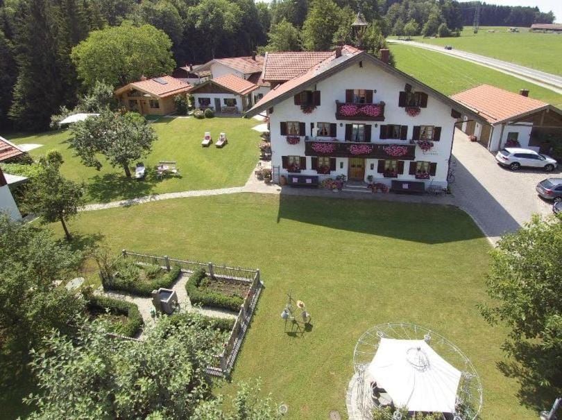 Gästehaus Lechner Bed and Breakfast in Aschau im Chiemgau