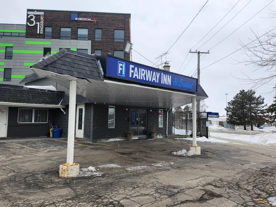 Fairway Inn & Suites Motel in Kitchener
