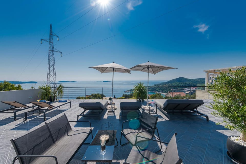 Apartments Villa Poco Loco Apartment in Mlini