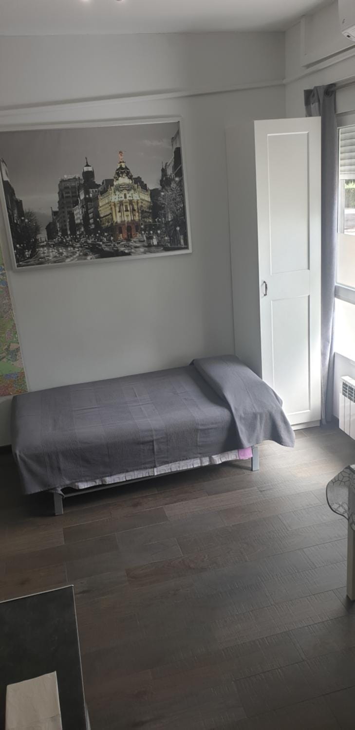 Cozy Studio Madrid - Metro Barrio del Pilar Apartment in Madrid