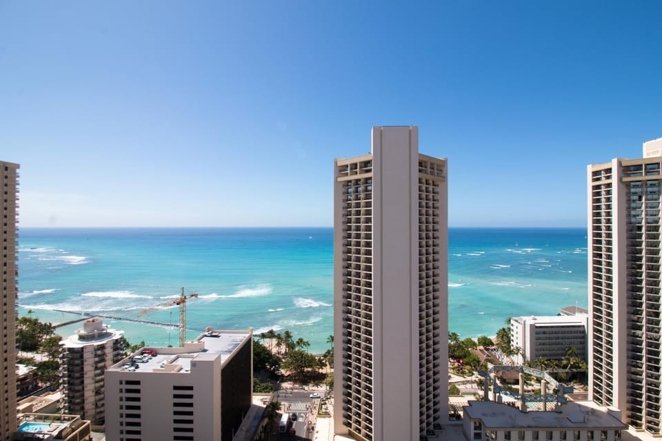 City view, Sea view