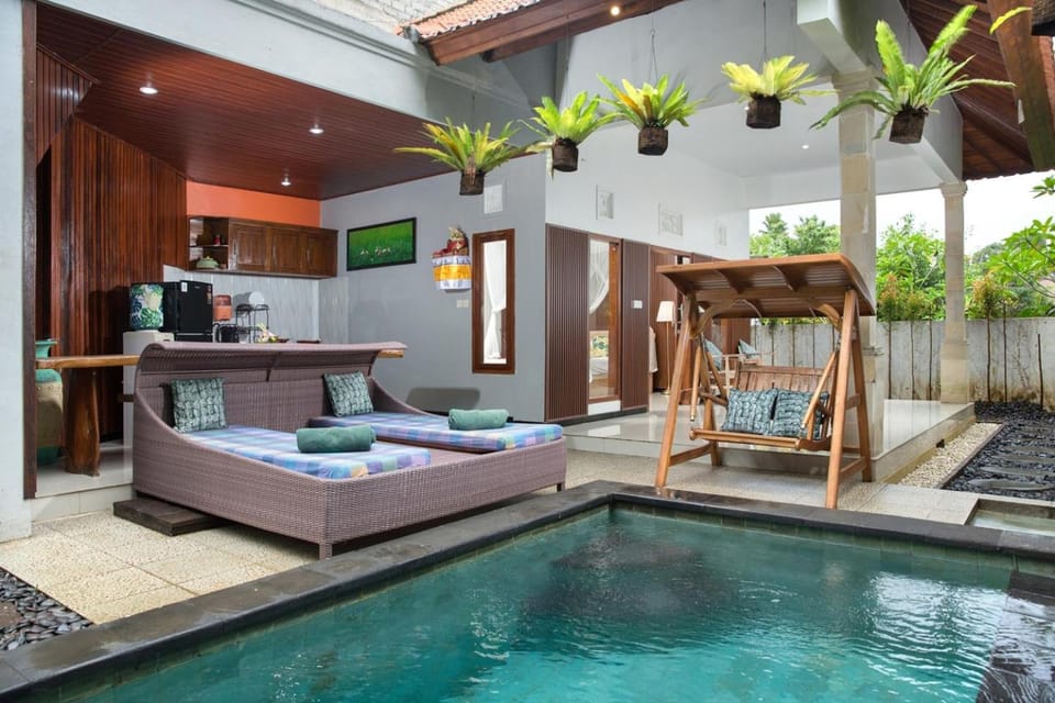 Property building, Swimming pool