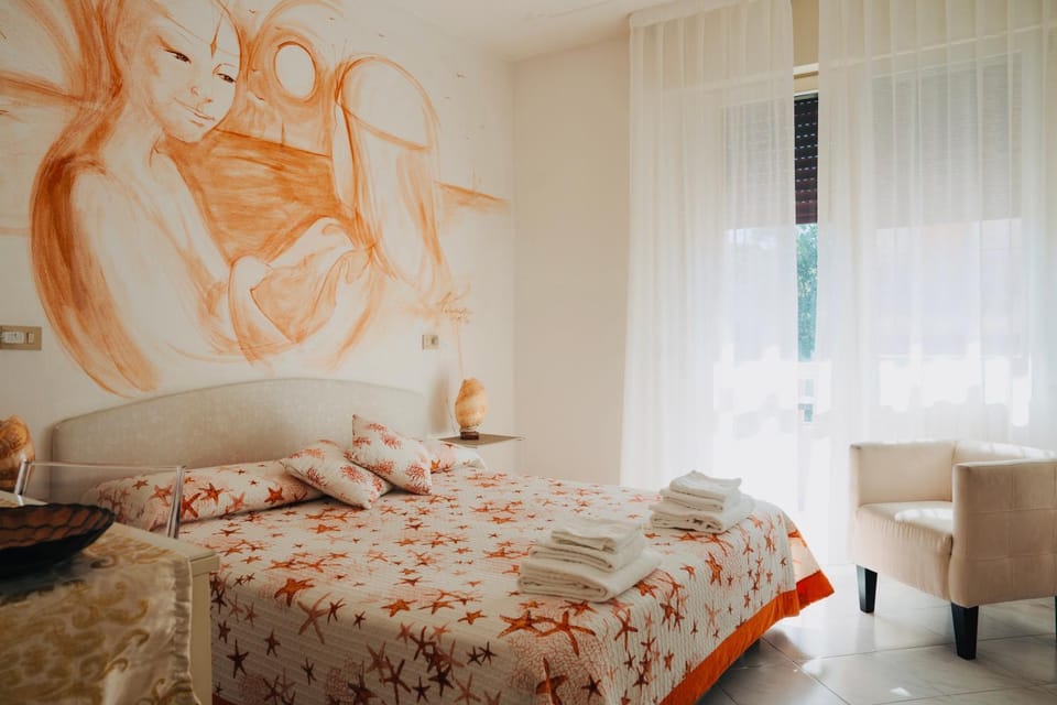 Bedroom, towels
