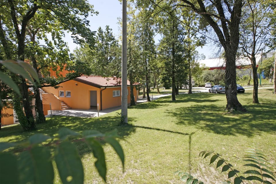 Facade/entrance, Garden