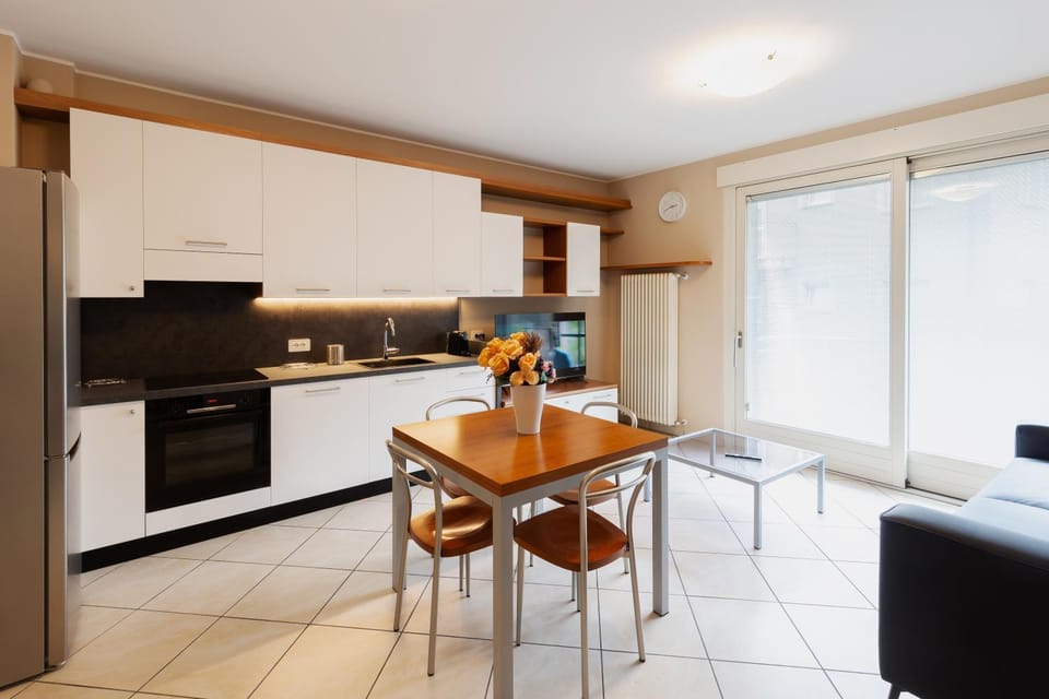Kitchen or kitchenette, Photo of the whole room, Dining area, Lunch, kitchen