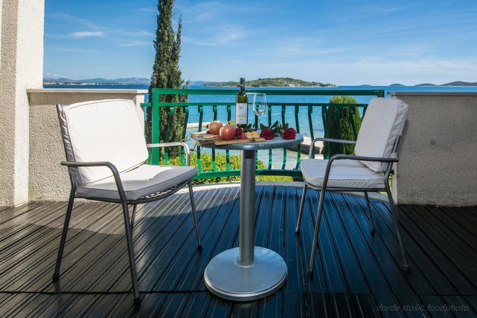 Day, Natural landscape, View (from property/room), Balcony/Terrace, Seating area, Garden view, Sea view, Sea view