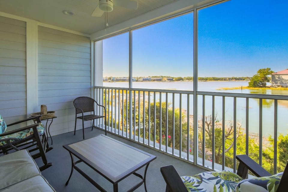 Turn of River Condo House in Folly Beach