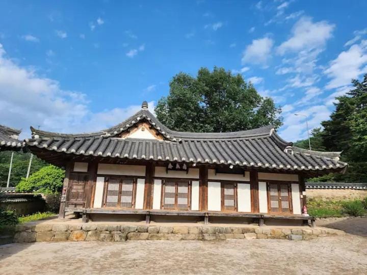 Dobong Seodang Bed and Breakfast in South Korea