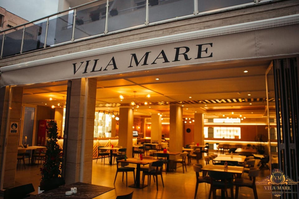 Restaurant/places to eat, Property logo or sign, Lounge or bar, Food and drinks, Food