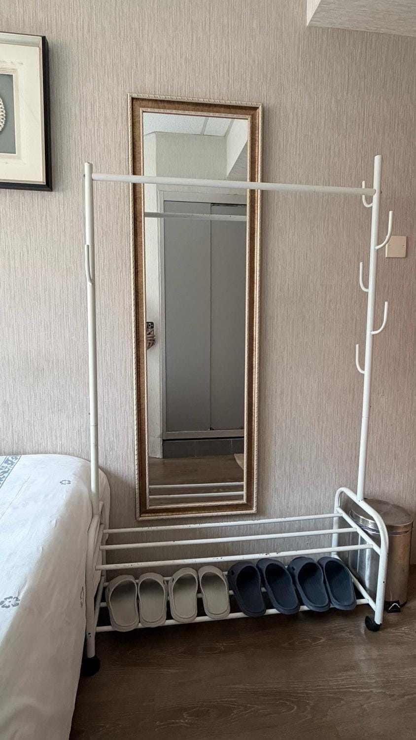 Bedroom, wardrobe