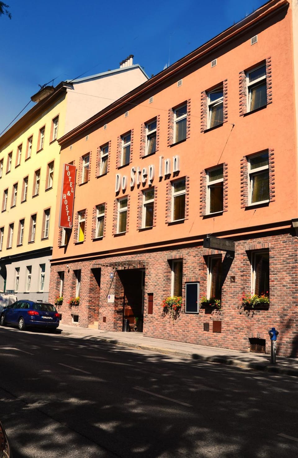 Property building, Facade/entrance