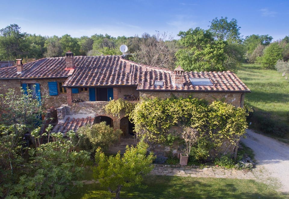 Property building, Facade/entrance, Bird's eye view, Garden view