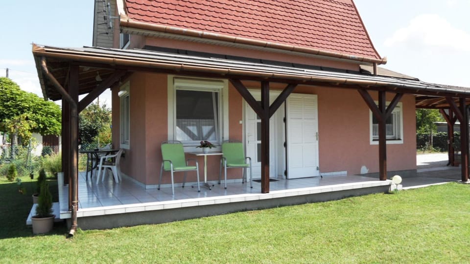 Ferienhaus am Plattensee House in Hungary