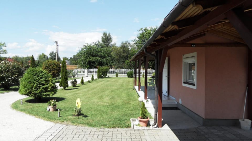 Ferienhaus am Plattensee House in Hungary