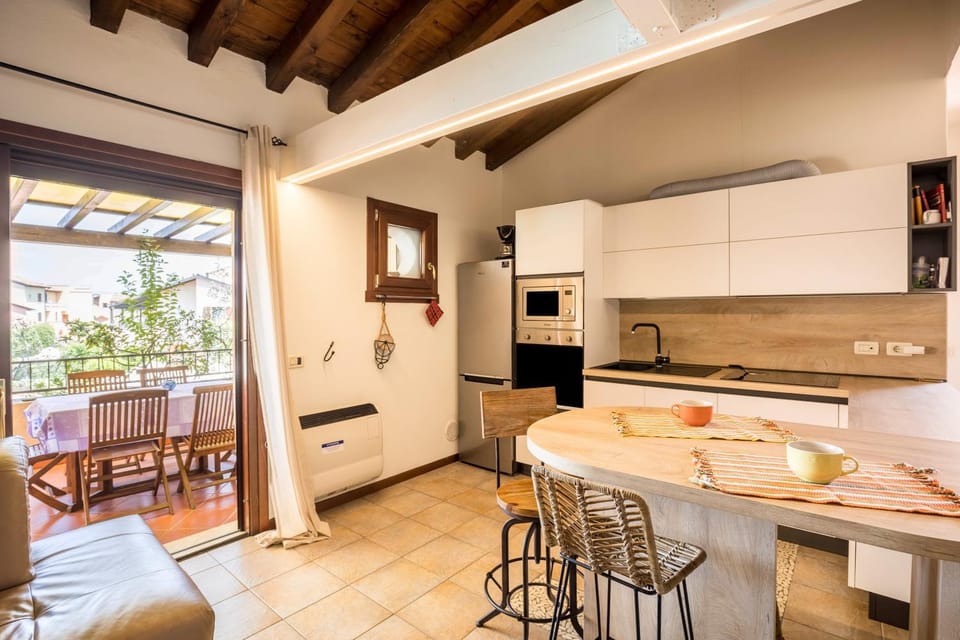 Property building, Kitchen or kitchenette, Living room