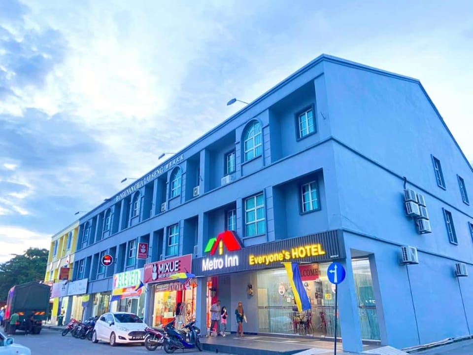 Property building, Street view, Location