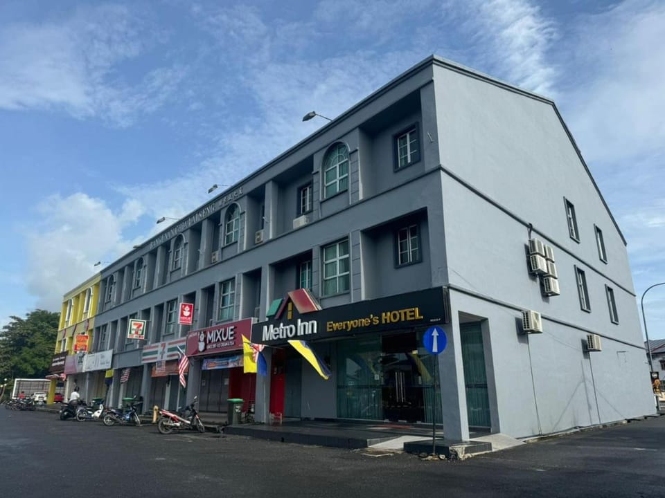 Property building, Street view