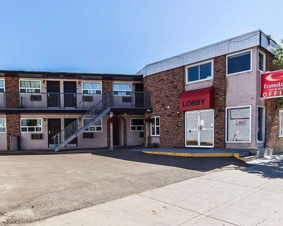Property building, On site