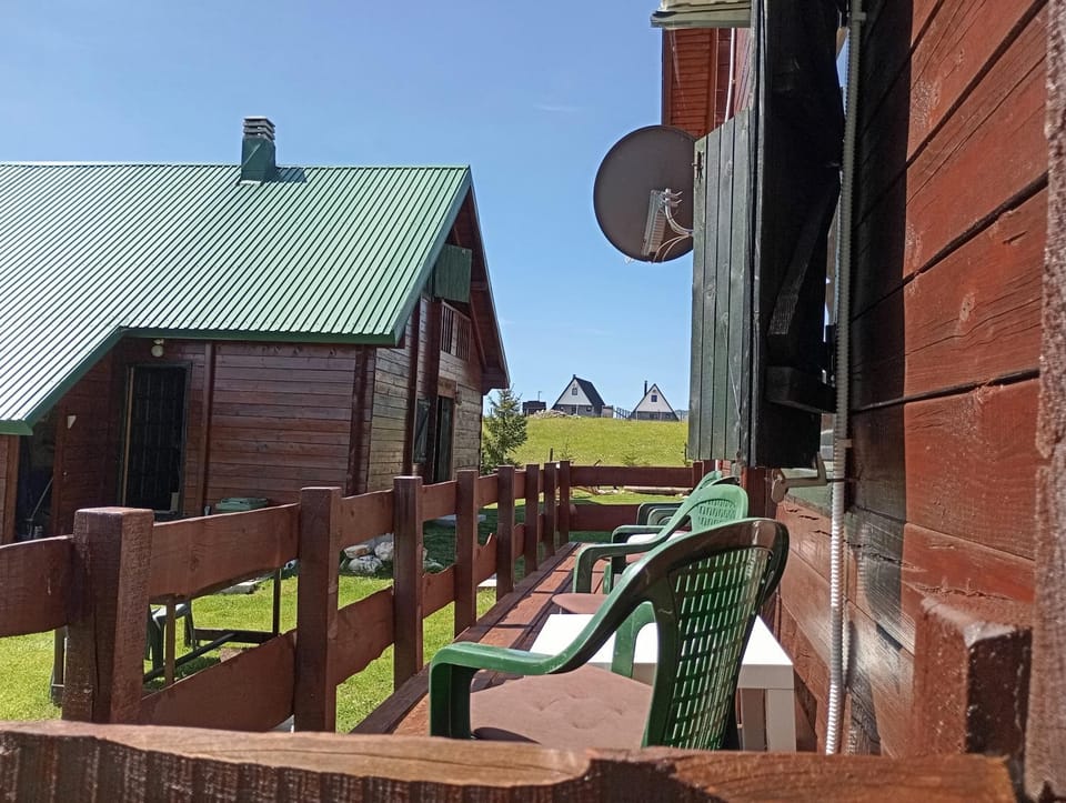 Boskovica Brvnare Country House in Montenegro