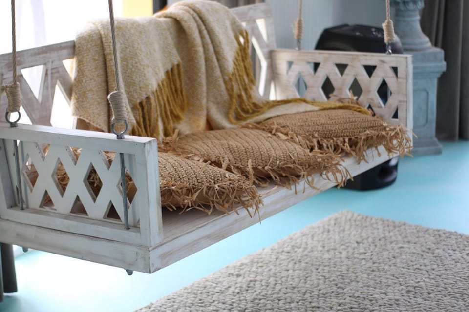 Decorative detail, Seating area