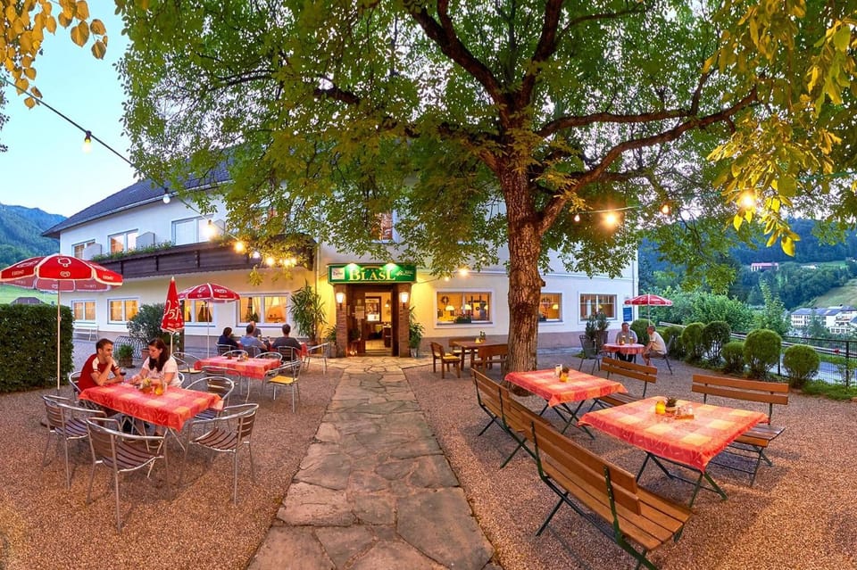Patio, Restaurant/places to eat, Garden