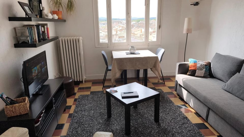 TV and multimedia, Living room, Dining area