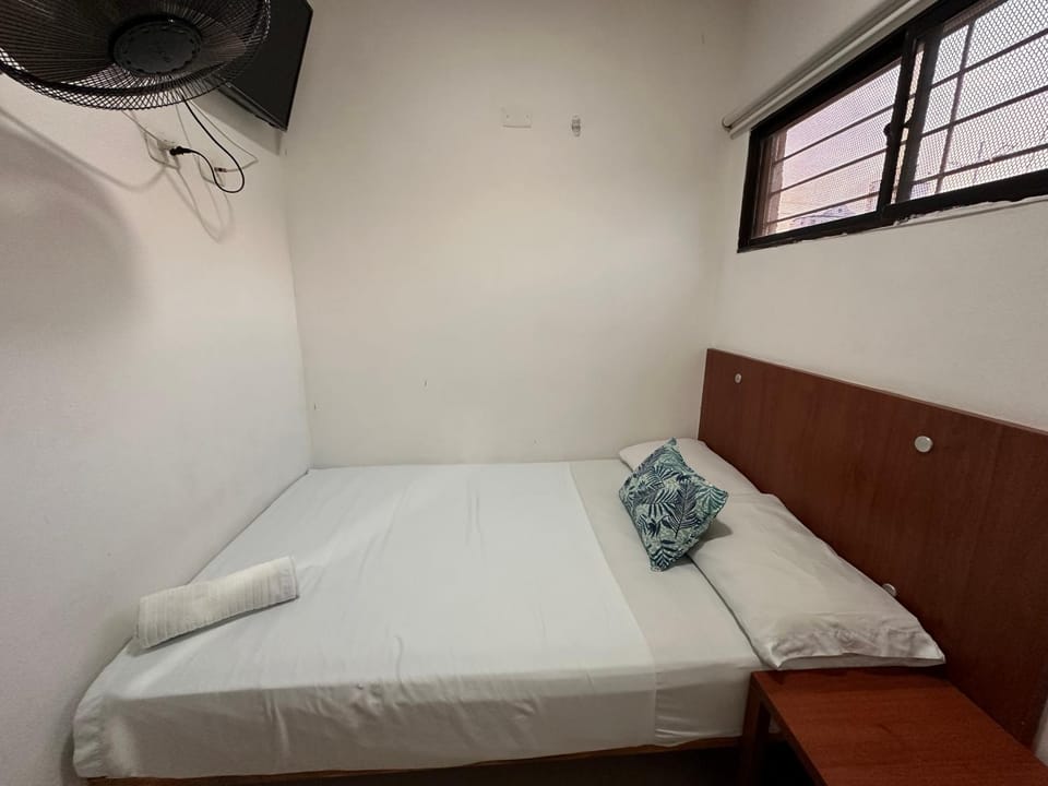Bedroom, fireplace