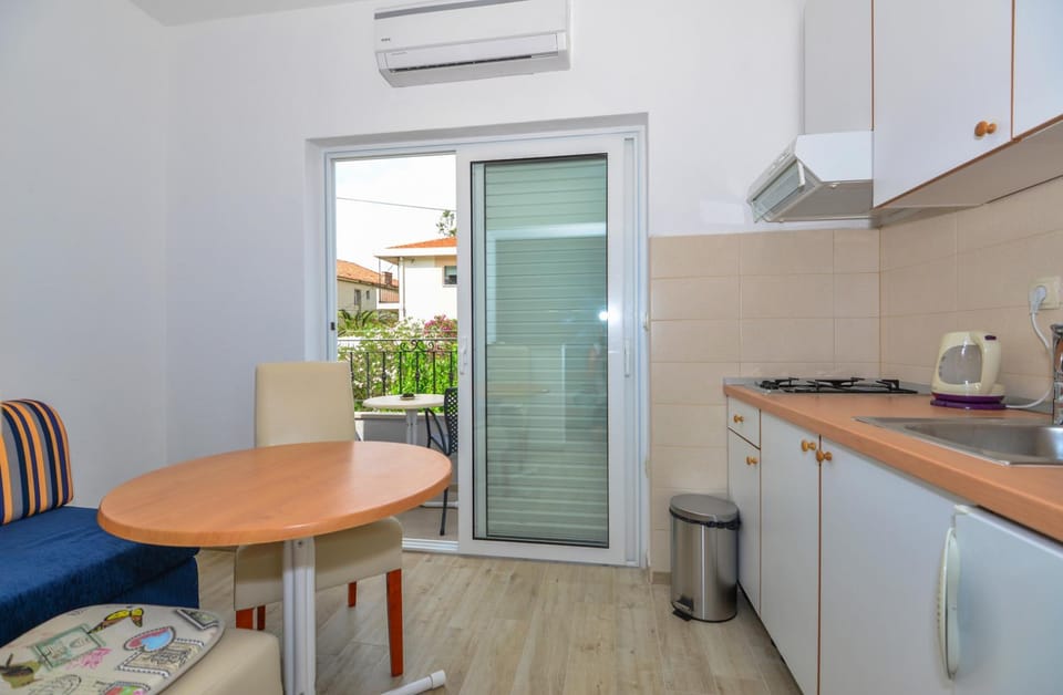 Apartmani Dina Apartment in Makarska