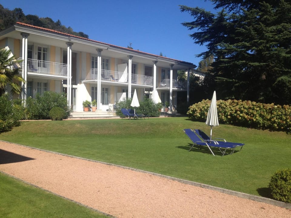 Property building, Day, Garden