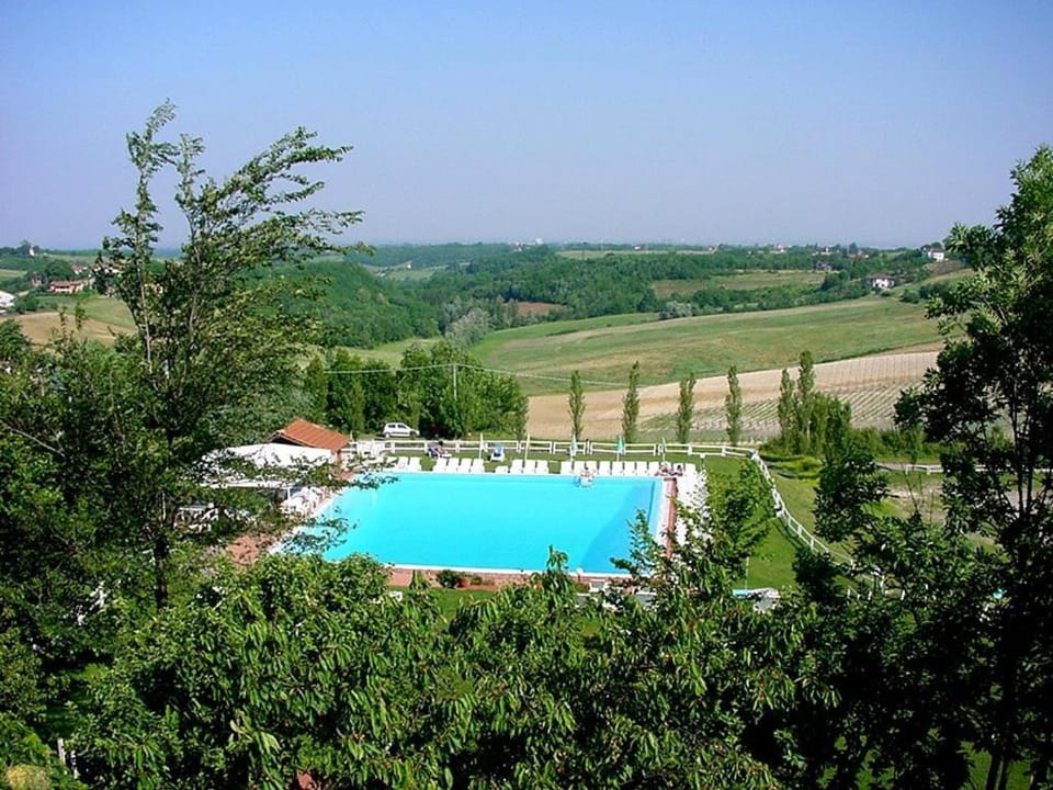 Swimming pool, Swimming pool