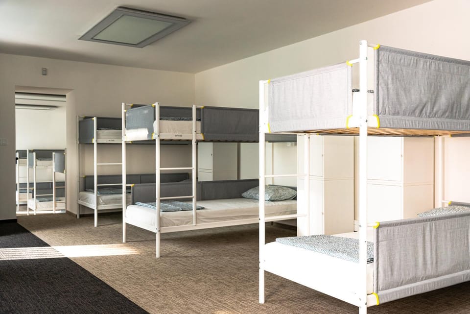 Bed, Photo of the whole room, bunk bed