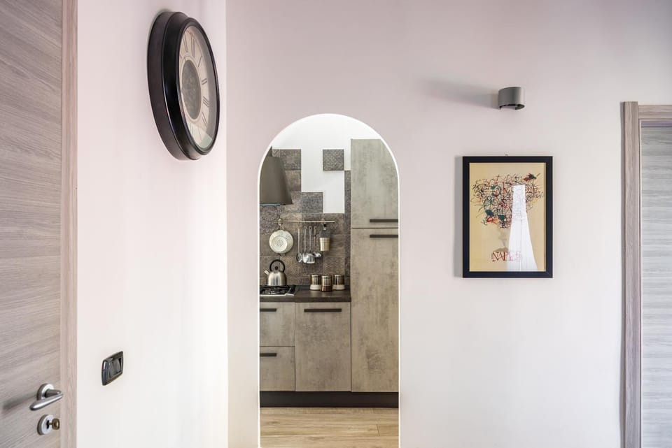 Palazzo Mormando - Modern Apartment House in Naples