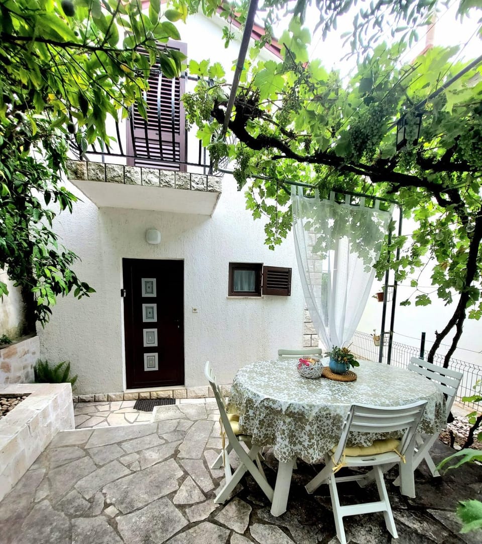 Buble Summer House House in Lika-Senj County