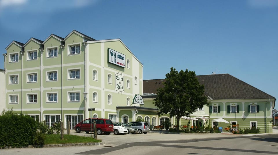 Property building, Facade/entrance