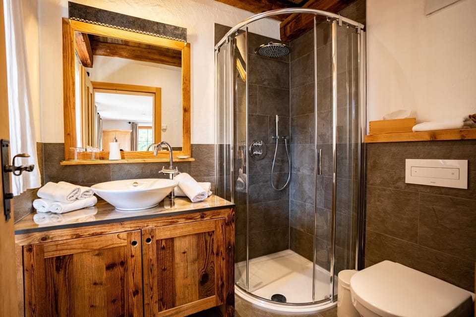 Shower, Bathroom, towels