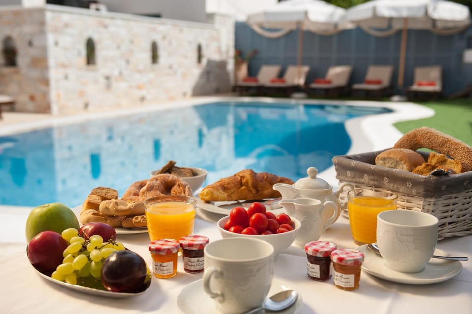 Food, Swimming pool, Swimming pool, Breakfast, Buffet breakfast